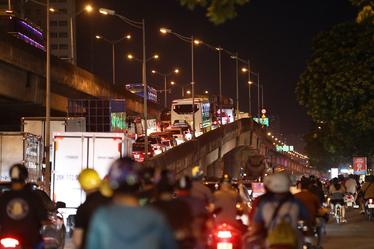Hà Nội cấm, hạn chế xe vào đường vành đai 3 đoạn qua Big C đến Mai Dịch